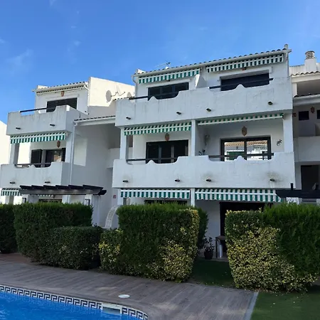 Renove Vue Piscine Apartment